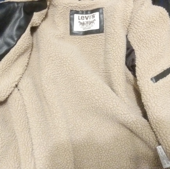 Levi's Other - Brown leather Levis sherpa jacket